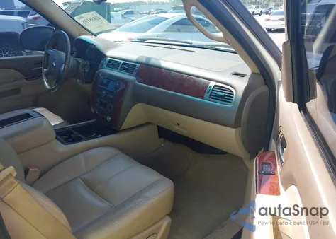 2013 Chevrolet Suburban 1500 Lt из США, поврежденный, VIN 1GNSCJE08DR325101